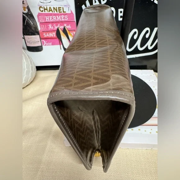 ⭐️Mario Valentino Brown Clutch